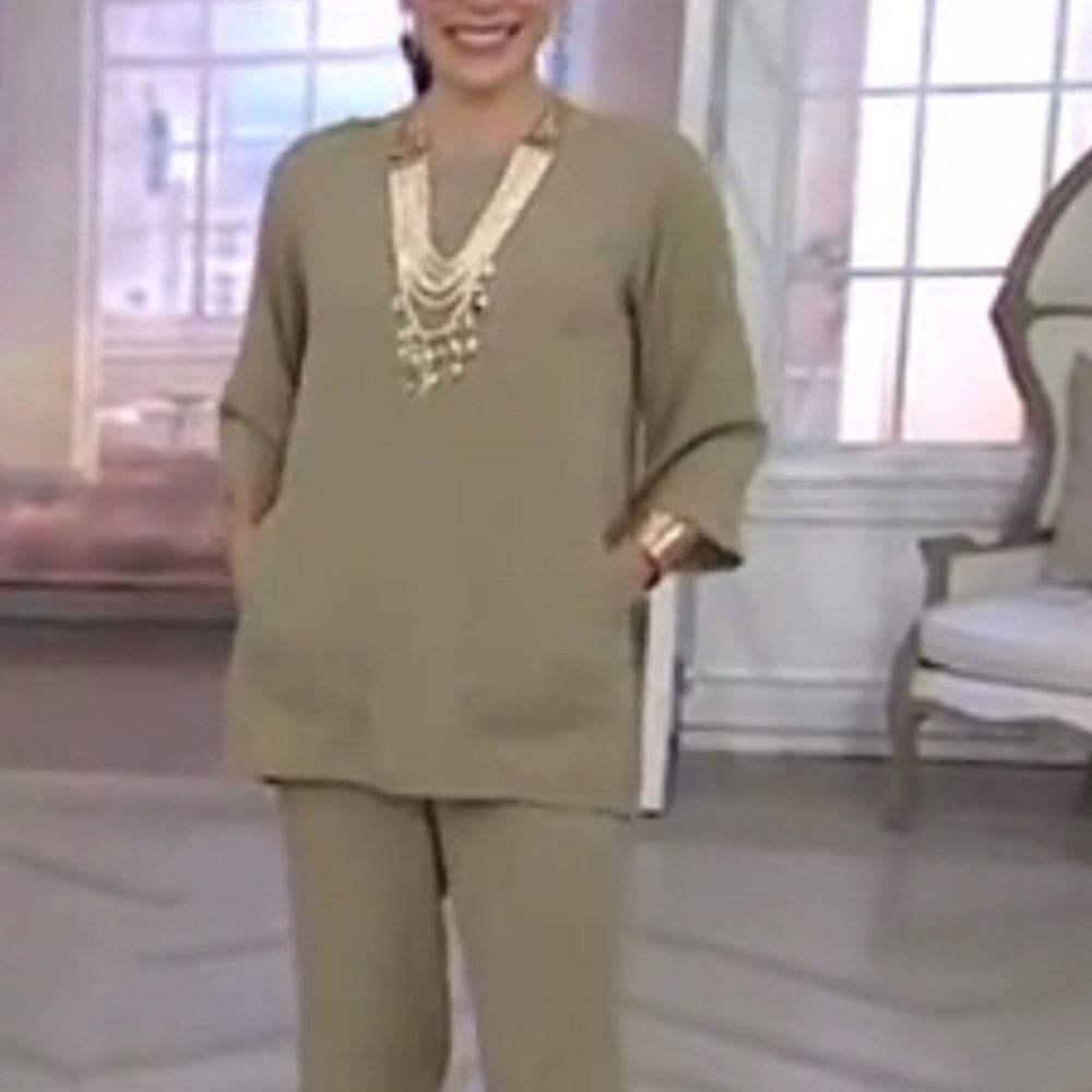 Linea by Louis Dell'Olio Pebble Crepe Inverted Pleats Tunic